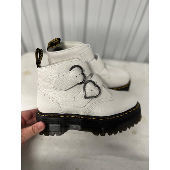 Dr. Martens Devon‎ Heart Platform Boot - Size 7 - NWOT - Picture 2 of 6